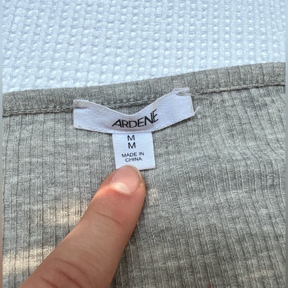 Cropped Cami - Picture 5 of 5